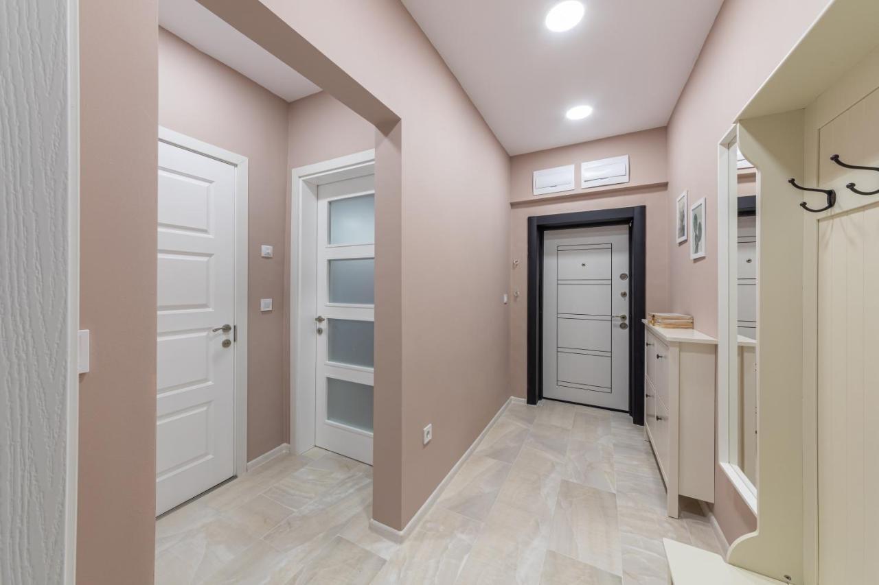 Great Location Apartment ヴァルナ エクステリア 写真