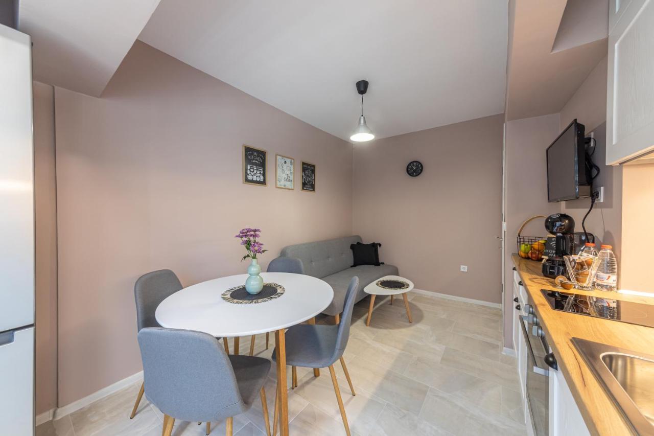 Great Location Apartment ヴァルナ エクステリア 写真